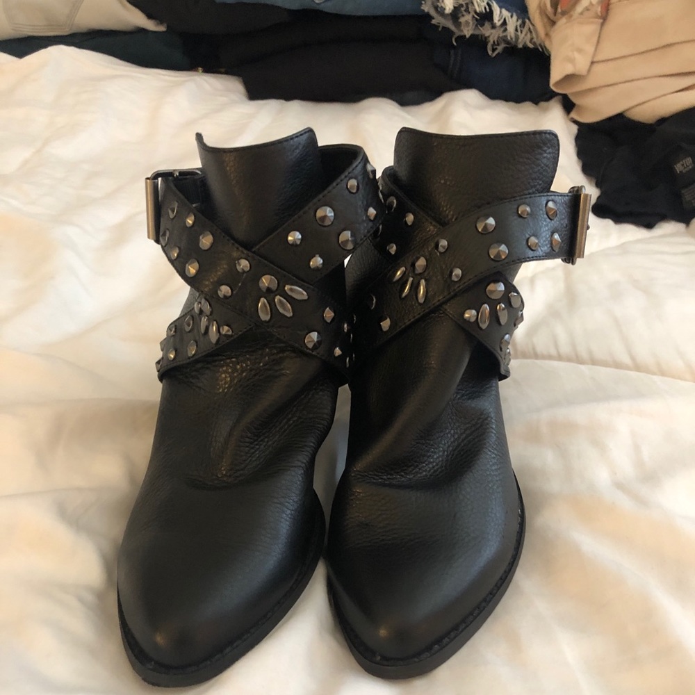 Chinese Laundry Mule